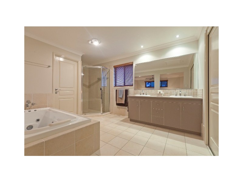 58 Behan Crescent, Wakerley QLD 4154