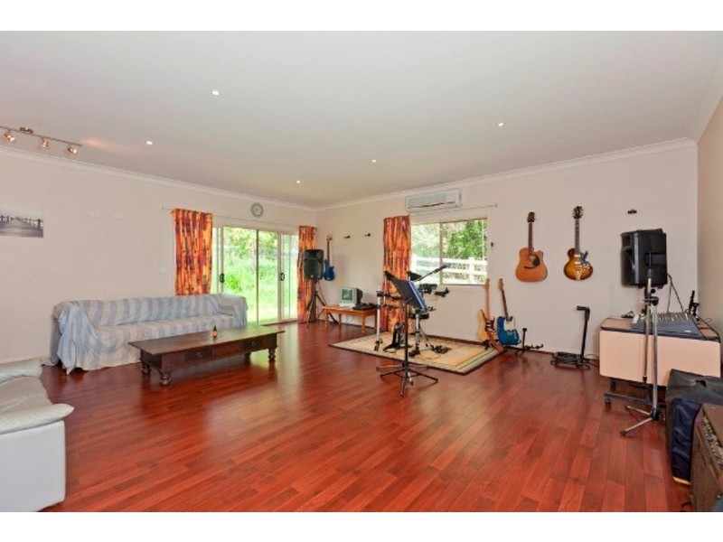 415 Tilley Road, Gumdale QLD 4154