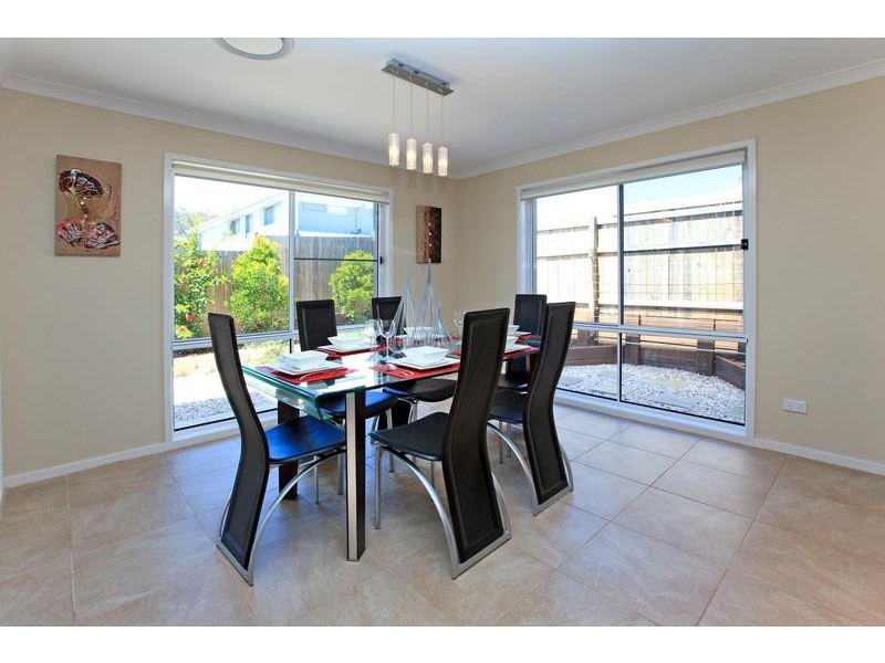 16 Gumdale Street, Wakerley QLD 4154