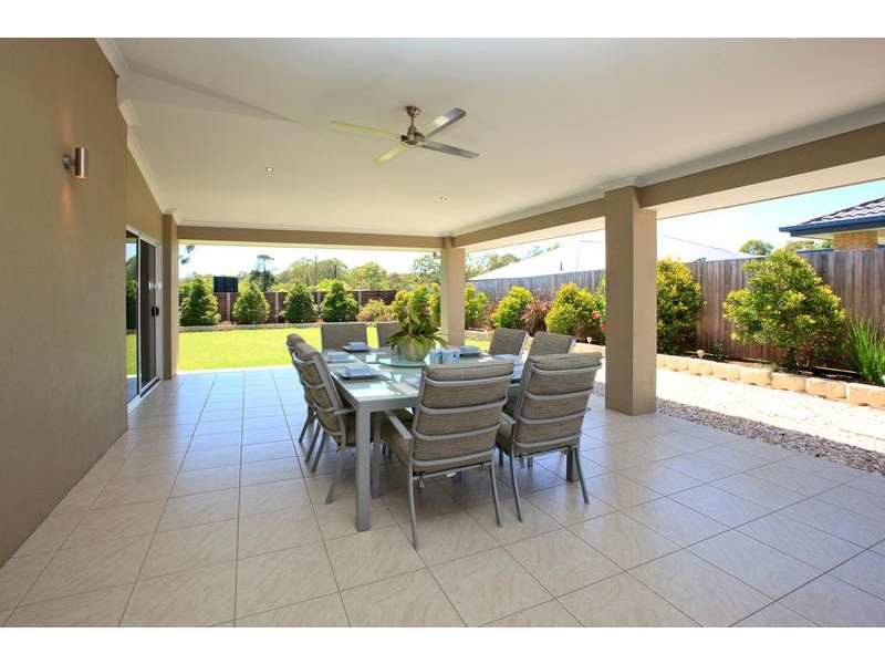 16 Gumdale Street, Wakerley QLD 4154