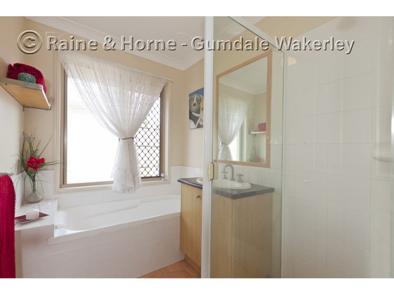 31 Ransom Place, Wakerley QLD 4154