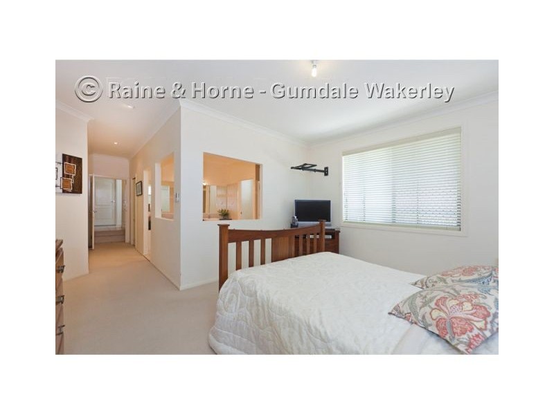 36 Underwood Street, Wakerley QLD 4154