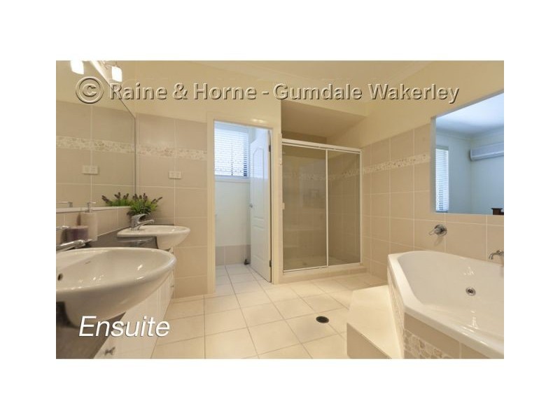 36 Underwood Street, Wakerley QLD 4154