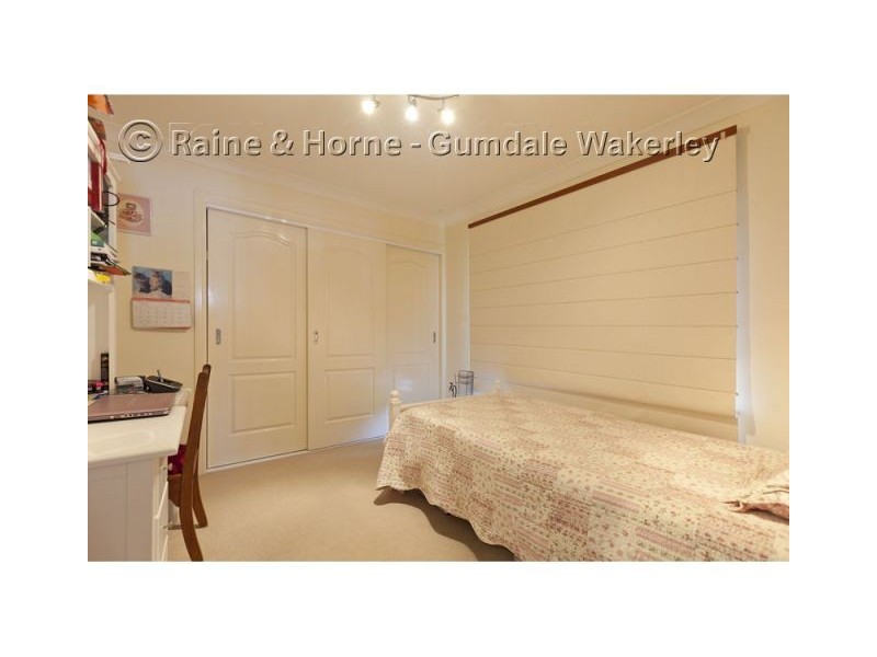 36 Underwood Street, Wakerley QLD 4154