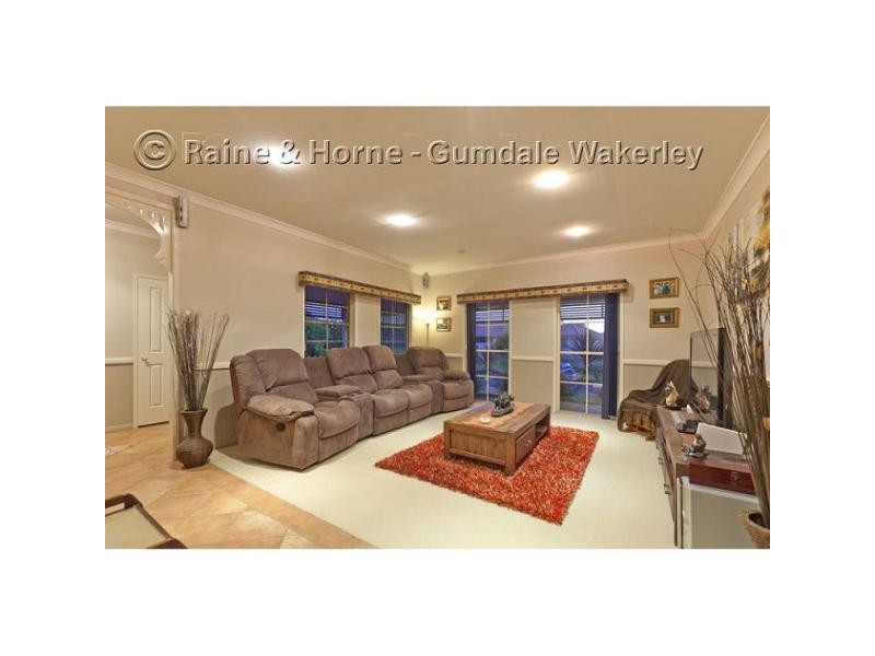 11 Razorback Close, Carindale QLD 4152