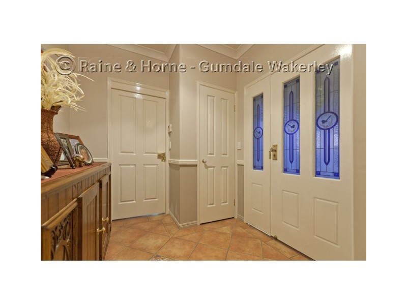 11 Razorback Close, Carindale QLD 4152