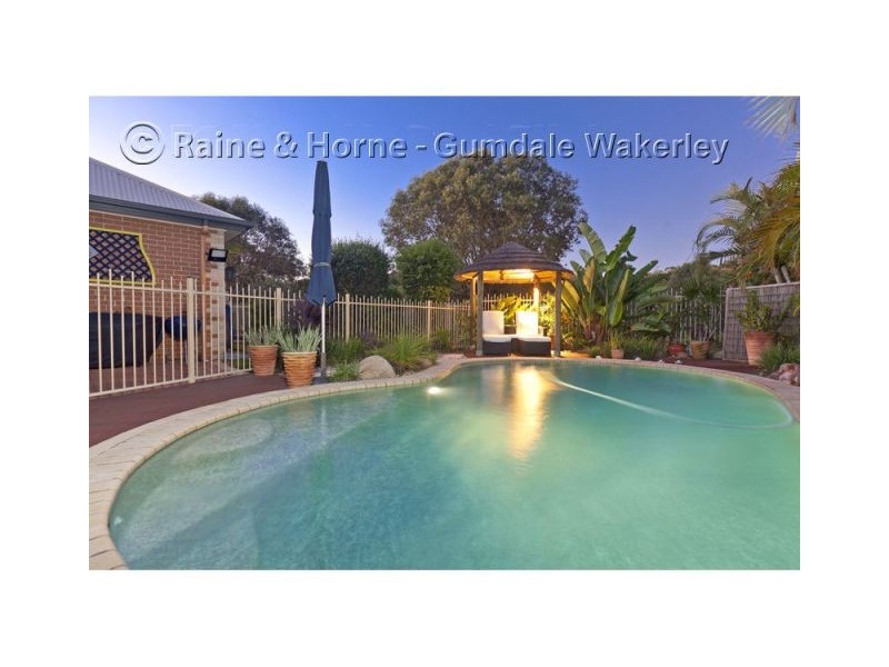 11 Razorback Close, Carindale QLD 4152