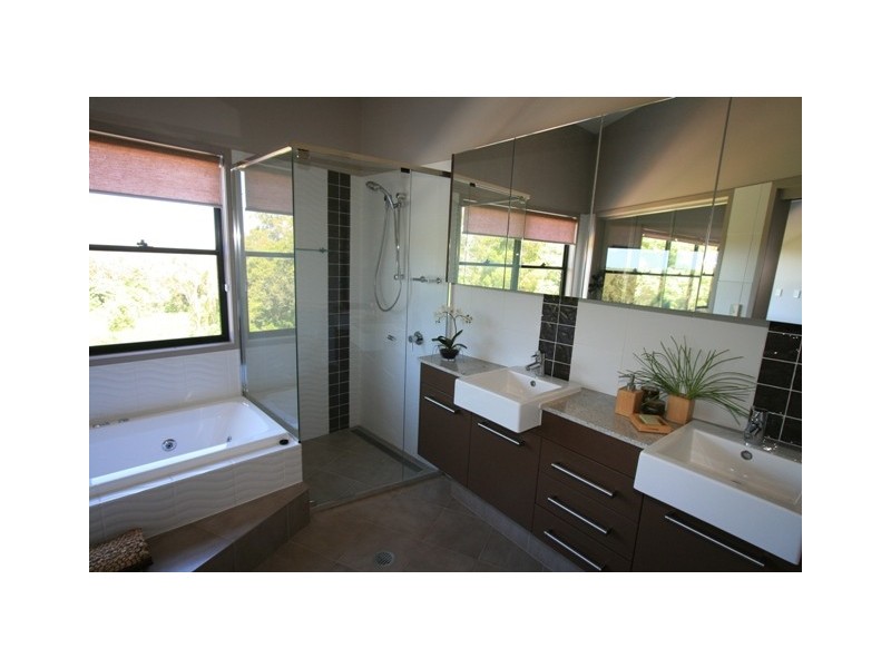 390 Manly Road, Manly QLD 4179