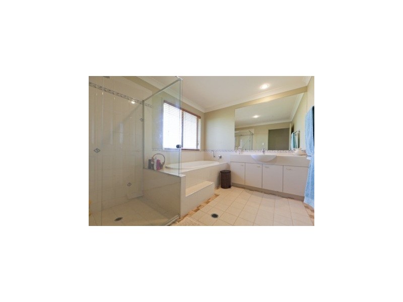 10 Balgowlah Street, Wakerley QLD 4154