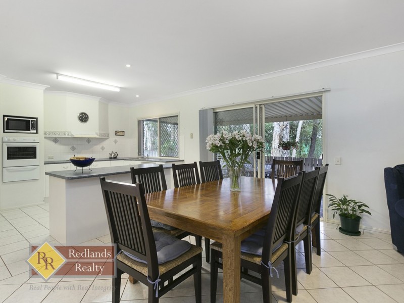12 Marjorie Buckler Avenue, Redland Bay QLD 4165