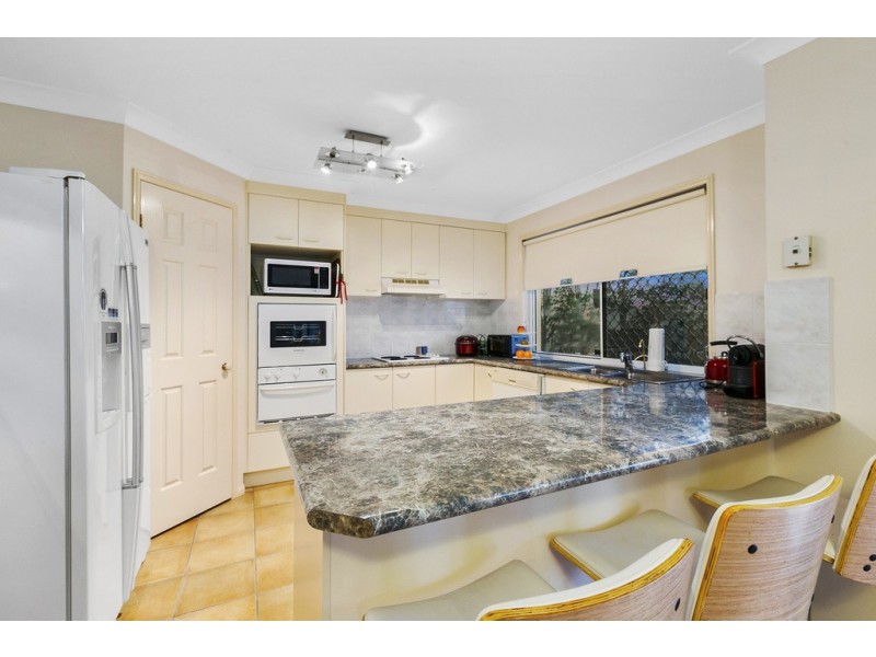 6 Piermont Place, Raby Bay QLD 4163