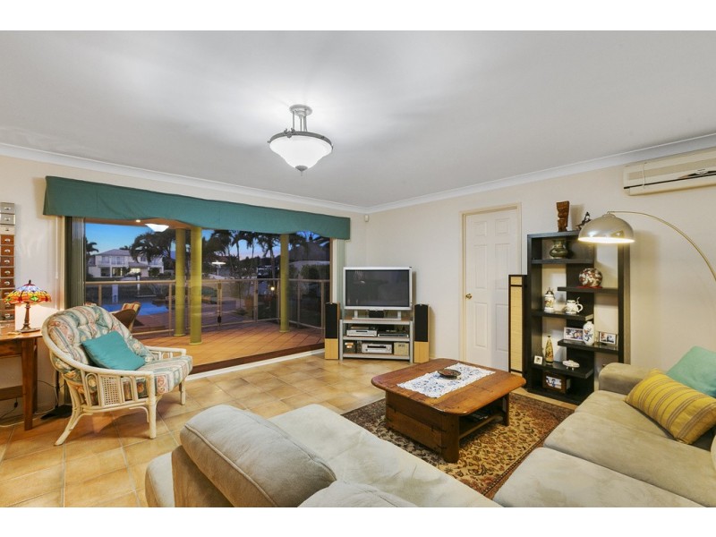 6 Piermont Place, Raby Bay QLD 4163