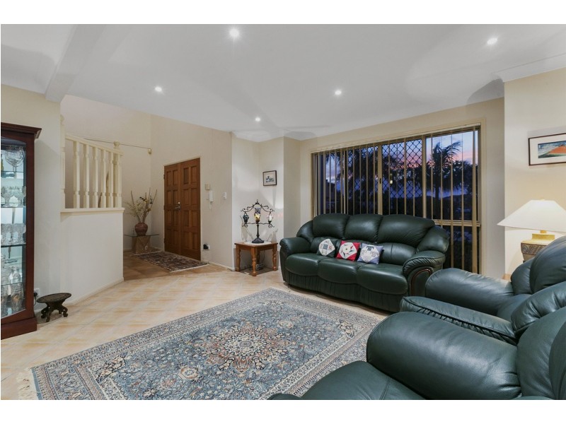 6 Piermont Place, Raby Bay QLD 4163