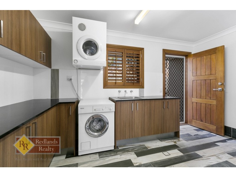 11 Bollard Court, Raby Bay QLD 4163