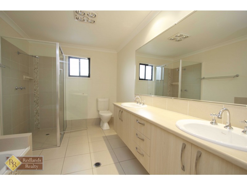 89 Thomas Street, Birkdale QLD 4159