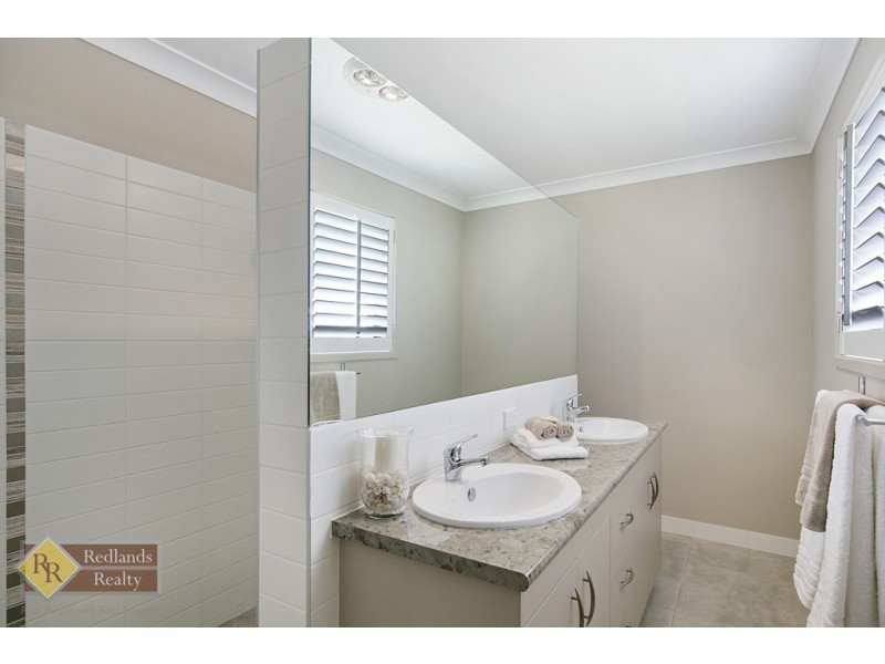 5 Jerrys Place, Thornlands QLD 4164