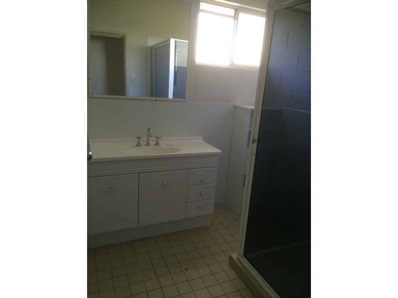 4/221 Middle Street, Cleveland QLD 4163