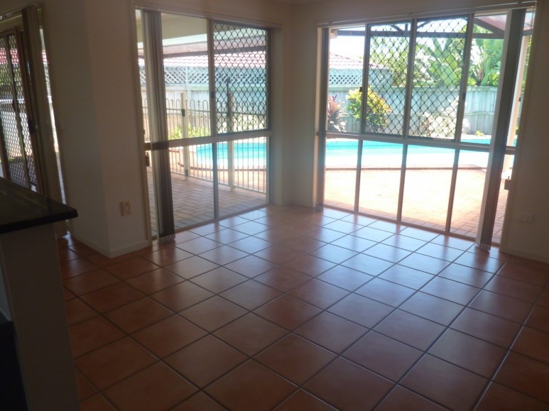 9 John Samuel Place, Ormiston QLD 4160