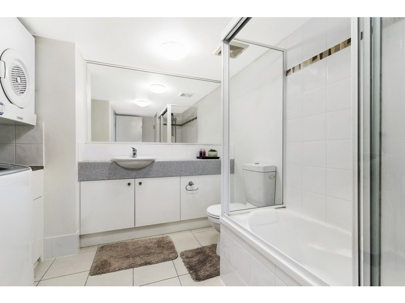 16/7-13 Shore Street East, Cleveland QLD 4163