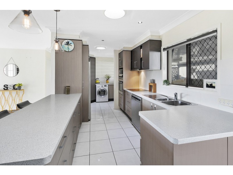 5 Earls Court, Alexandra Hills QLD 4161