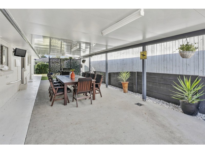 5 Earls Court, Alexandra Hills QLD 4161