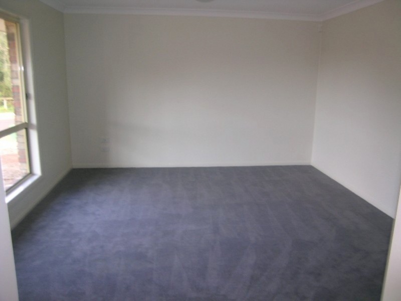 17 Parklink Drive, Redland Bay QLD 4165