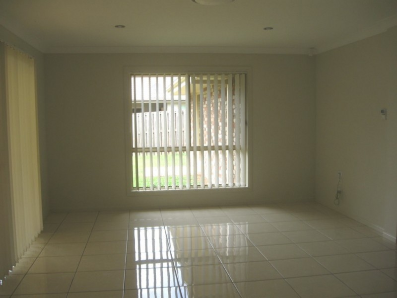17 Parklink Drive, Redland Bay QLD 4165