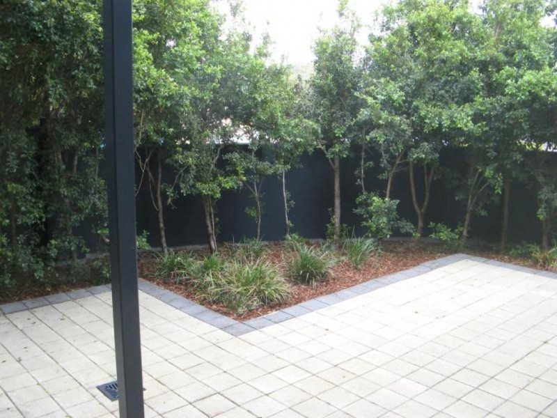 1/2 Duncan Street, Wellington Point QLD 4160
