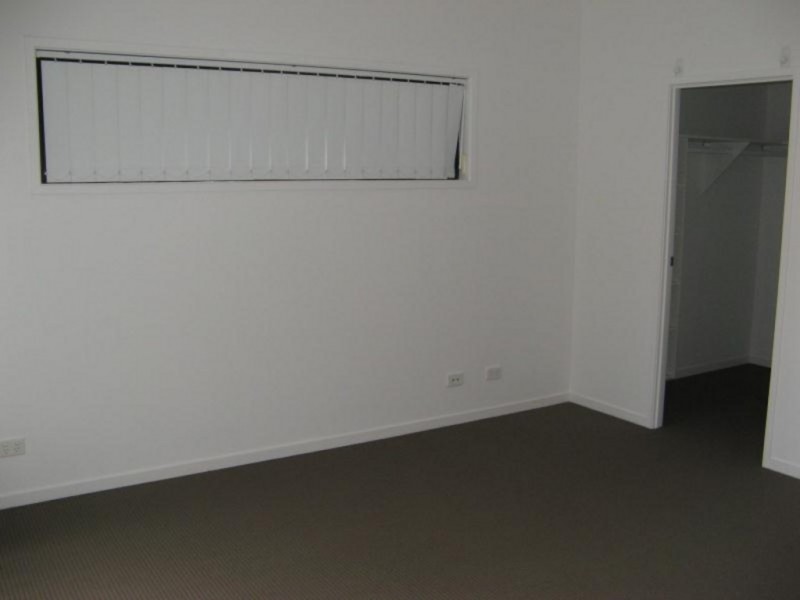 1/2 Duncan Street, Wellington Point QLD 4160