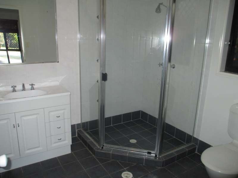 32 Victor Street, Birkdale QLD 4159