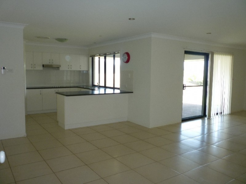 30 Aquila Street, Redland Bay QLD 4165