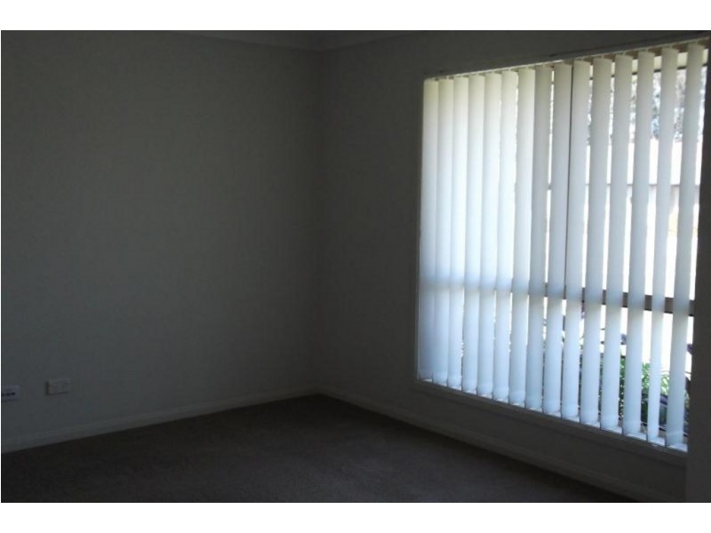 17 Poynter Street, Redland Bay QLD 4165