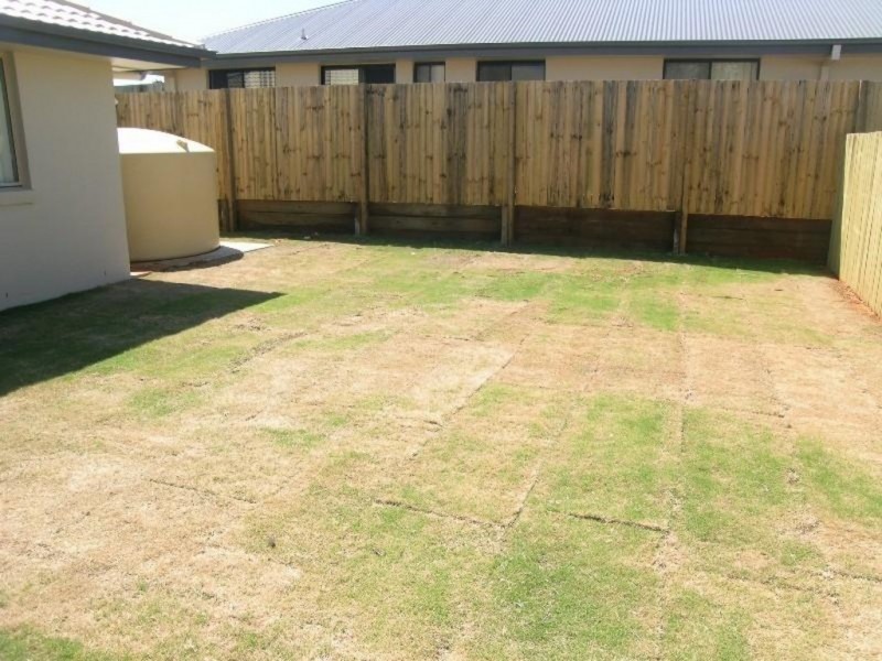 17 Poynter Street, Redland Bay QLD 4165