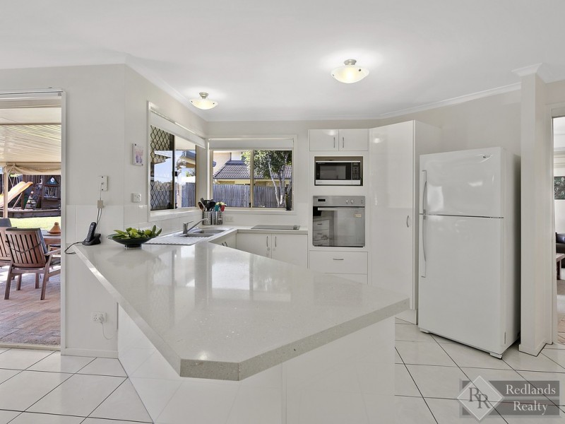 10 Ashwood Circuit, Birkdale QLD 4159