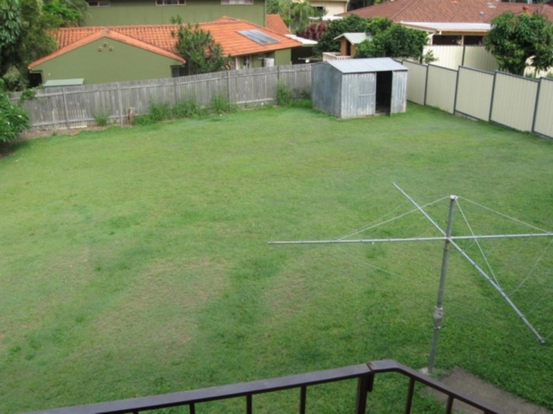 5 Parakeet Street, Birkdale QLD 4159