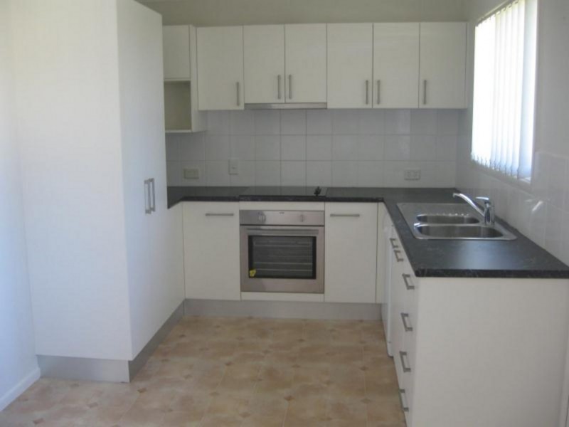 5 Parakeet Street, Birkdale QLD 4159