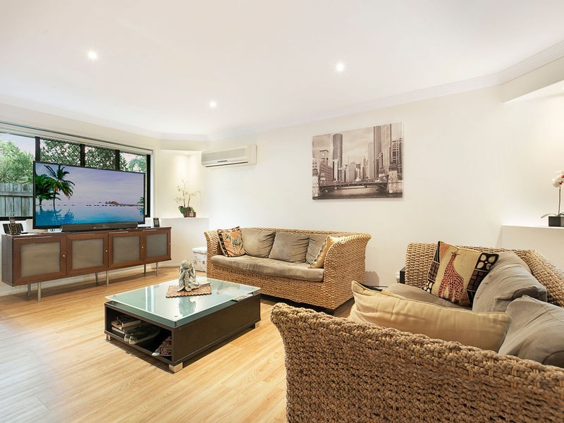 4 Marcel Place, Wellington Point QLD 4160