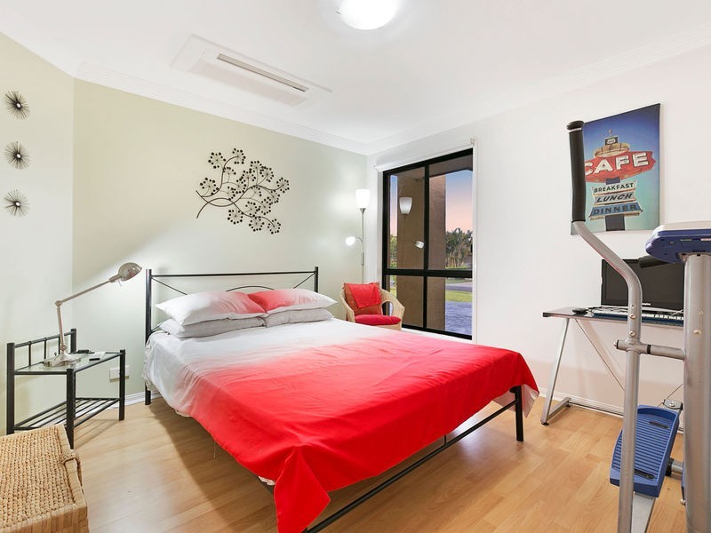 4 Marcel Place, Wellington Point QLD 4160