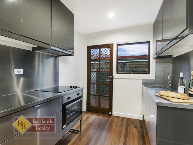 1/8 Boongall Road, Camp Hill QLD 4152