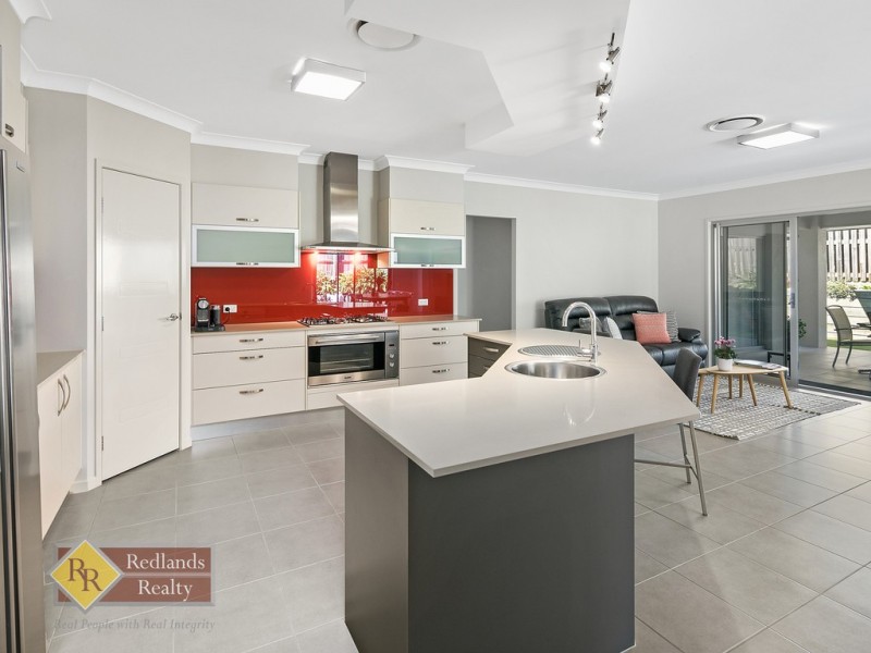 12 Clive Road, Birkdale QLD 4159