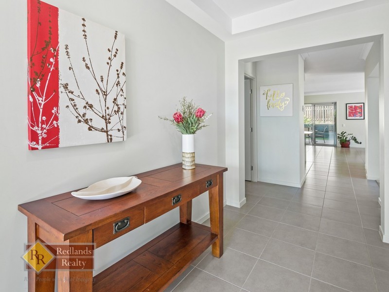 12 Clive Road, Birkdale QLD 4159