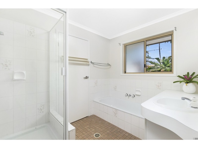 6 Riverton Drive, Wellington Point QLD 4160