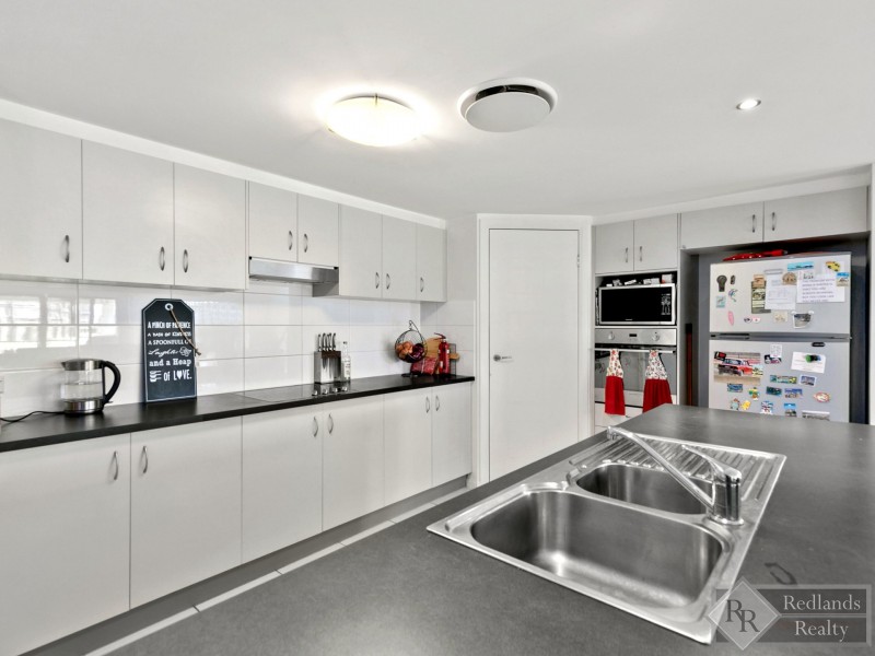 3 Stella Court, Redland Bay QLD 4165