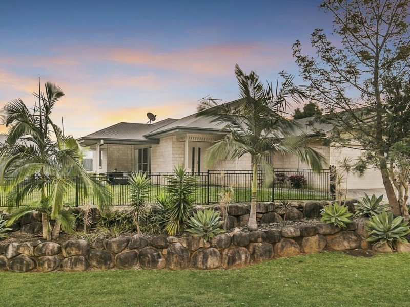 5 Parklink Drive, Redland Bay QLD 4165