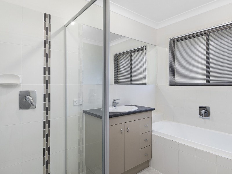 5 Parklink Drive, Redland Bay QLD 4165