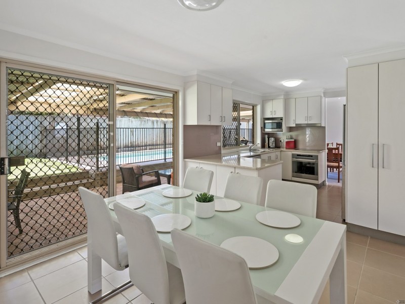 6 Bethnal Court, Wellington Point QLD 4160