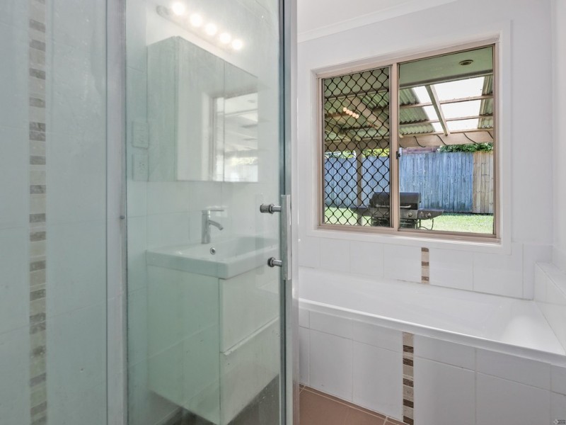 6 Bethnal Court, Wellington Point QLD 4160