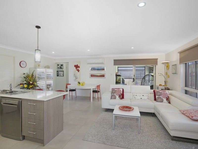 1/27 Riley Peter Place, Cleveland QLD 4163