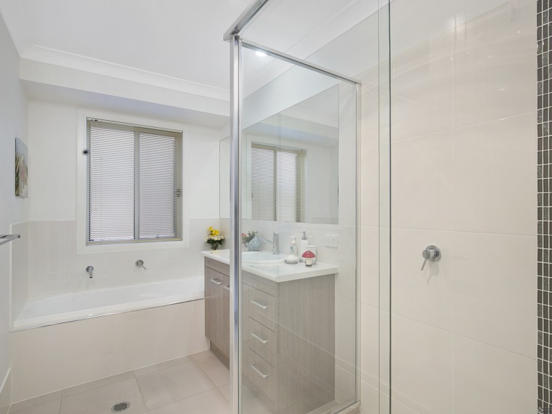 1/27 Riley Peter Place, Cleveland QLD 4163