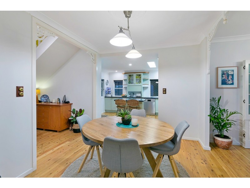 119 Passage Street, Cleveland QLD 4163